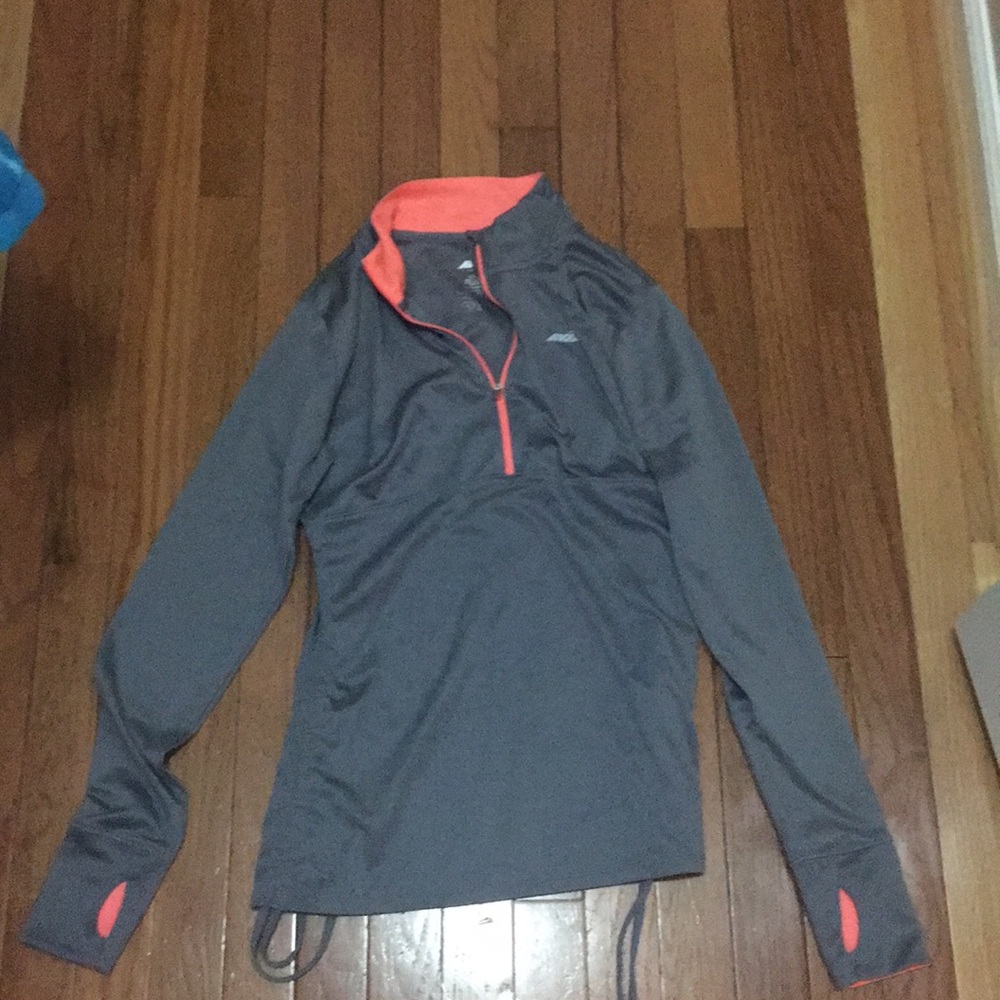 zip up sweatshirt